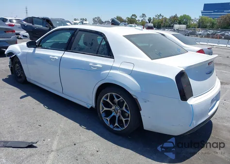 2018 Chrysler 300 300S z USA, uszkodzony, nr VIN 2C3CCABT8JH321092